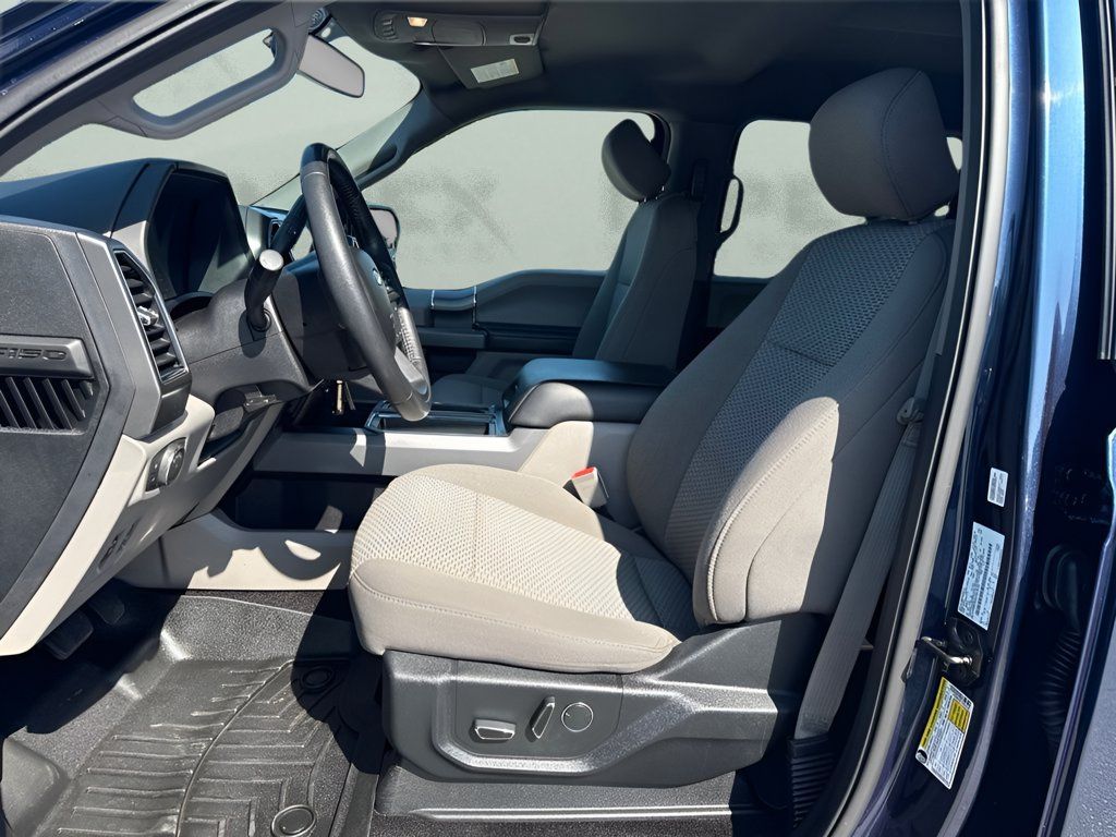 Used 2018 Ford F150 XLT w/ Equipment Group 302A Luxury AWD/4WD image 9