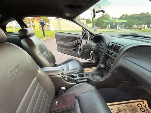 Used 2004 Ford Mustang GT Premium RWD image 45