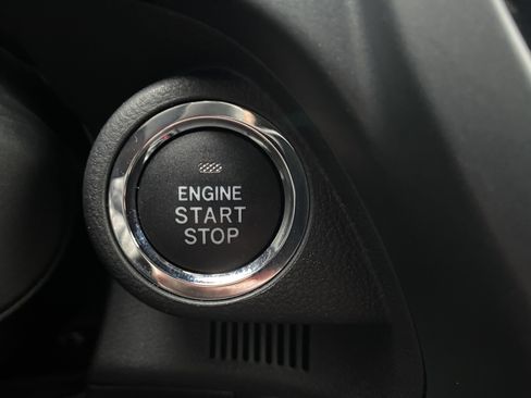 Used 2025 Subaru Forester Sport image 31