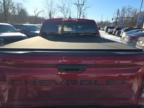 Used 2024 Chevrolet Colorado ZR2 w/ ZR2 Convenience Package III image 11