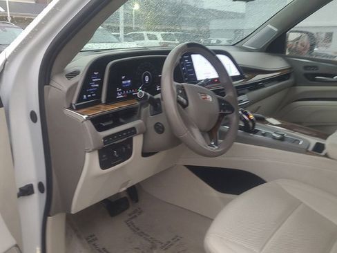 Used 2023 Cadillac Escalade ESV Premium Luxury Platinum w/ Heavy-Duty Trailer Package image 19