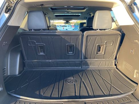 Used 2021 Buick Enclave Premium w/ Sun and Sites Package image 16