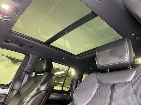 Used 2024 Jeep Wagoneer Series II image 18