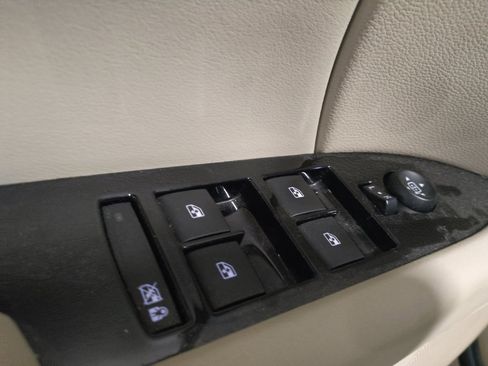 Used 2014 Cadillac XTS Luxury w/ Driver Awareness Package FWD image 27