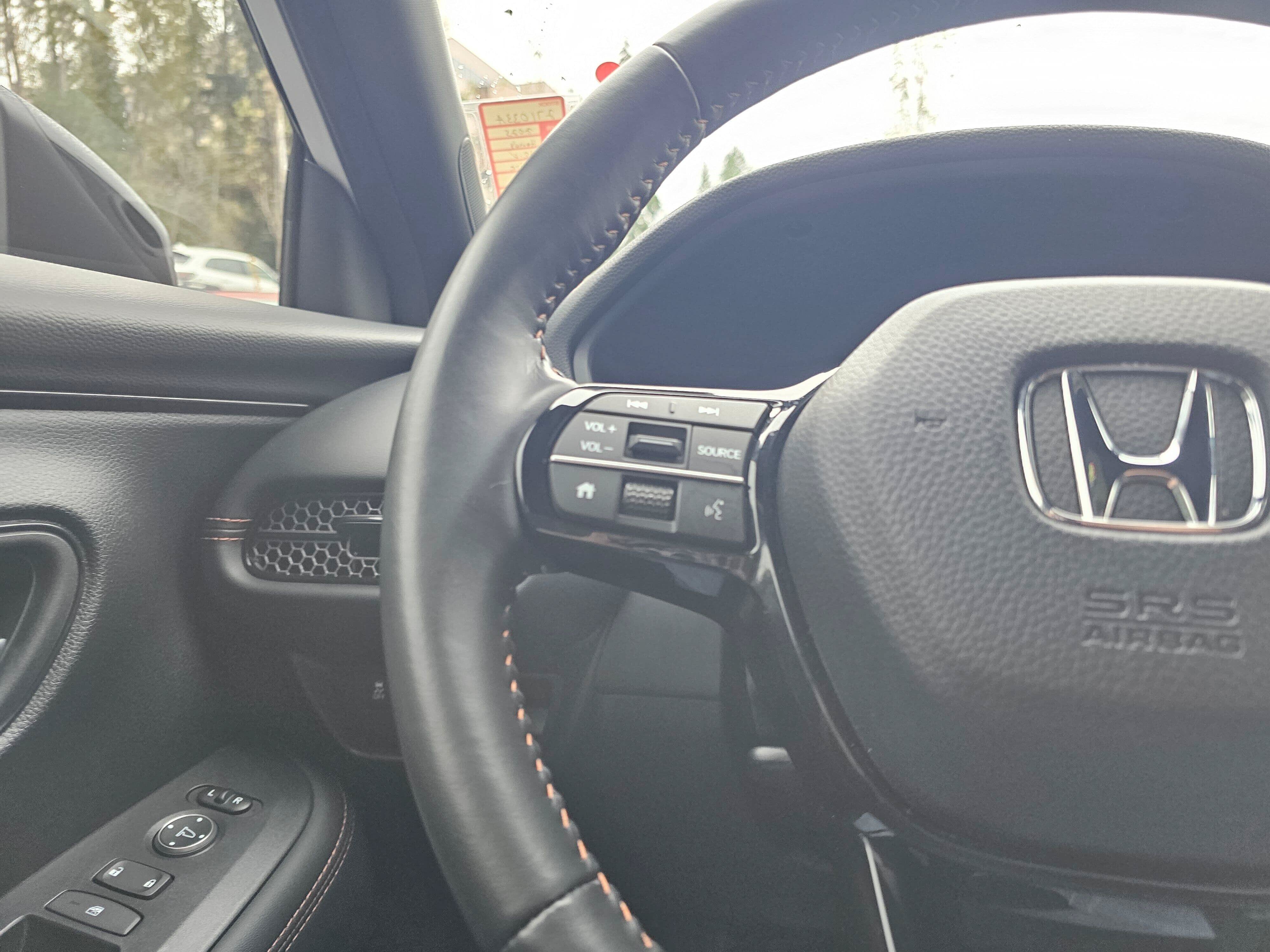 Certified 2025 Honda HR-V Sport image 31