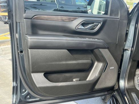 Used 2022 Chevrolet Tahoe LT w/ LT Signature Plus Package image 22