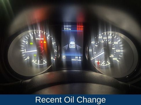 Used 2020 Nissan Rogue Sport S image 11