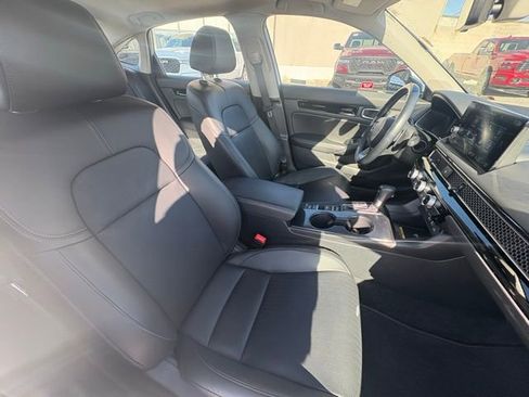 Used 2022 Honda Civic Touring image 29