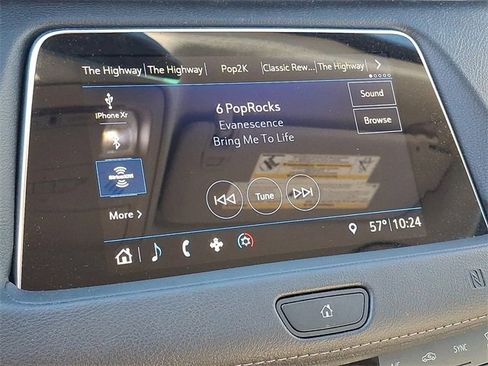 Used 2019 Cadillac XT4 Luxury w/ Cold Weather Package image 19