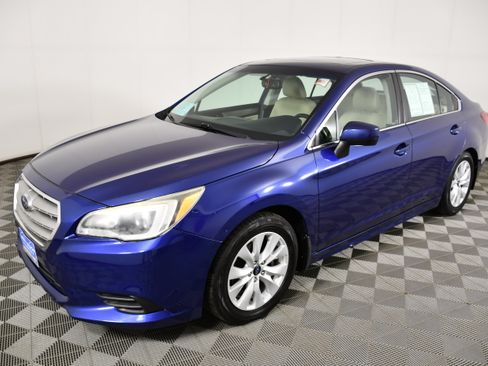 Used 2015 Subaru Legacy 2.5i Premium w/ Moonroof Package AWD/4WD image 10