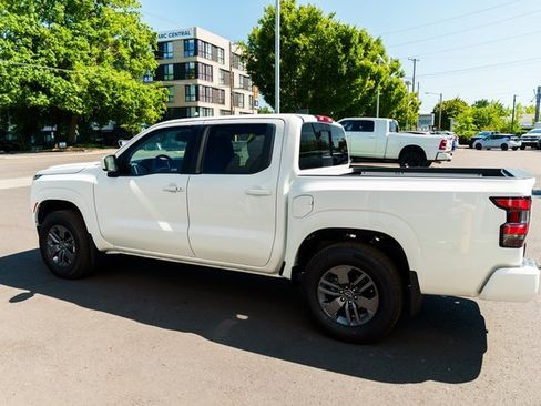 New 2025 Nissan Frontier SV w/ SV Convenience Package image 4