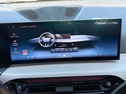 Used 2025 BMW 330i Sedan image 35