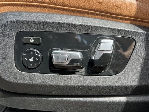 Used 2022 BMW X5 xDrive40i w/ M Sport Package image 38