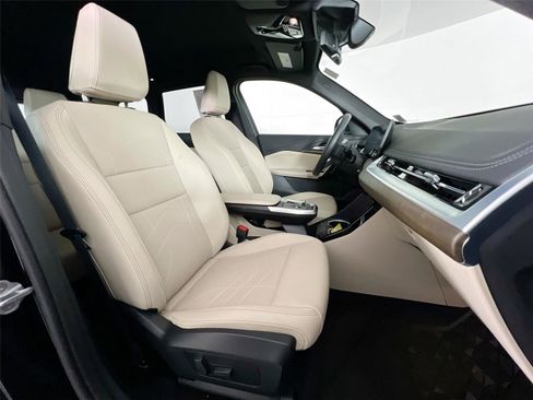 Used 2025 BMW X1 xDrive28i w/ Convenience Package image 26