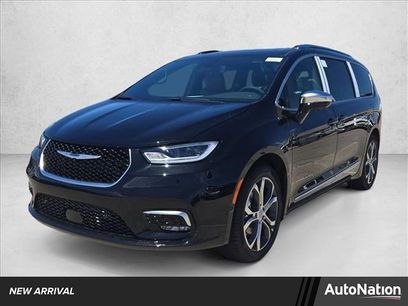 New 2026 Chrysler Pacifica Pinnacle