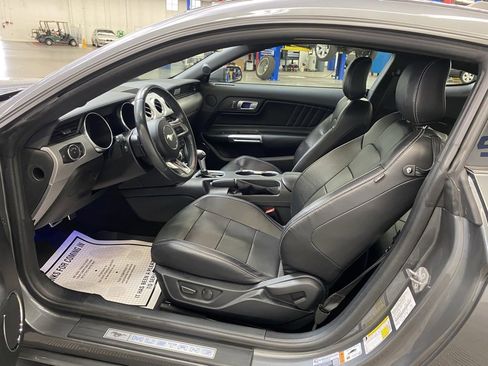 Used 2022 Ford Mustang GT Premium image 17