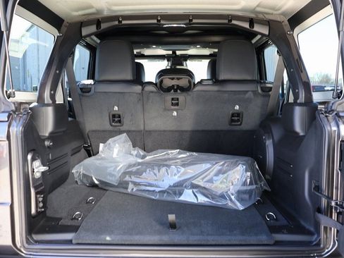 New 2026 Jeep Wrangler Unlimited Rubicon image 14