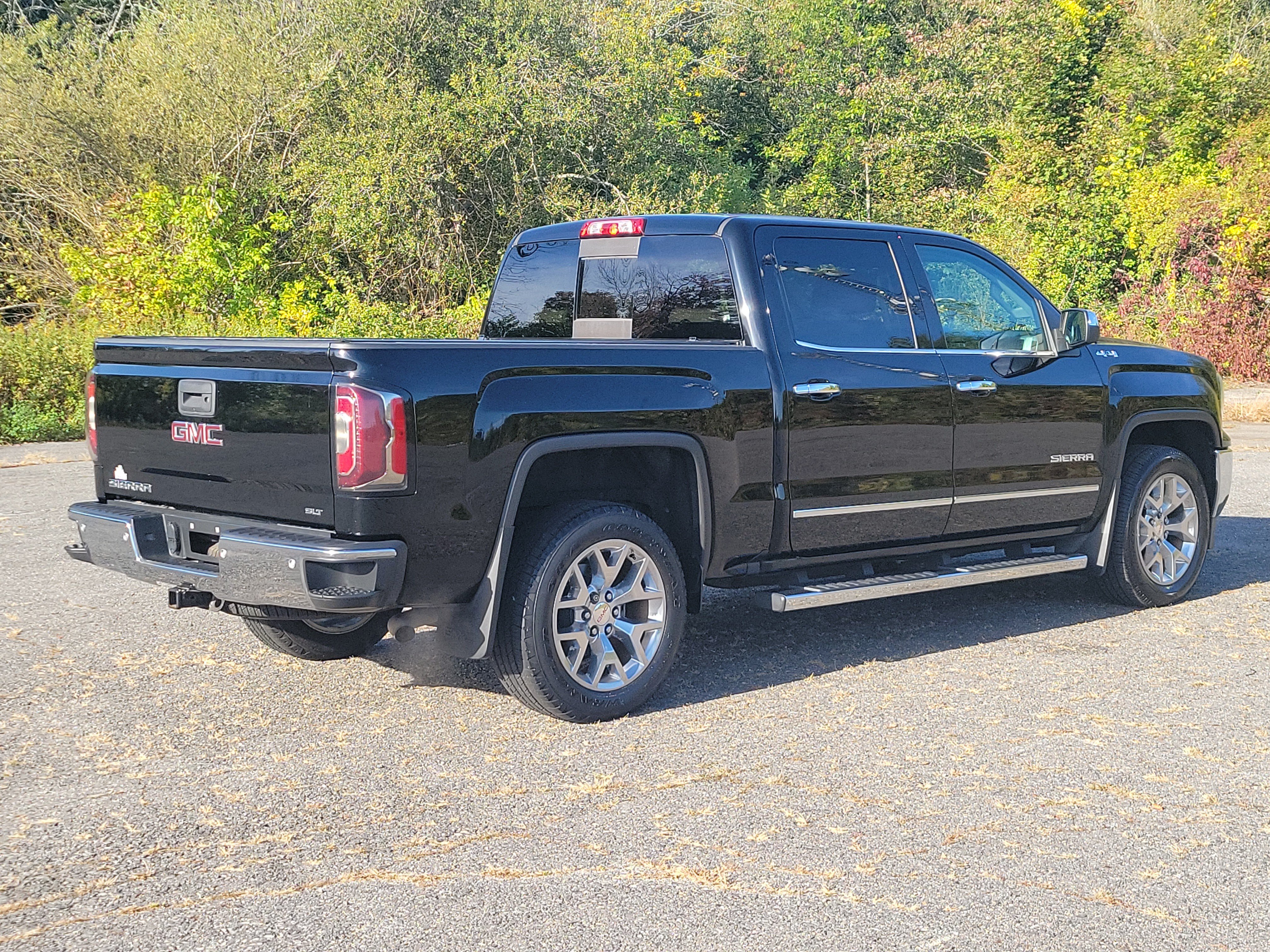 Used 2018 GMC Sierra 1500 SLT AWD/4WD image 5