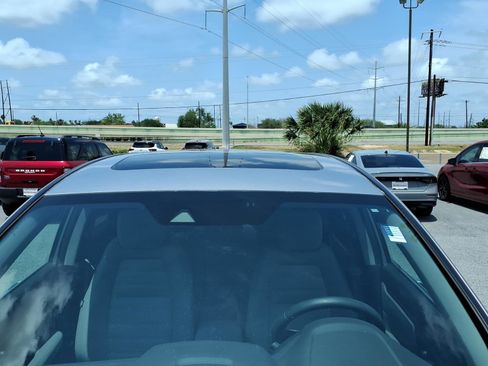 Used 2021 Honda CR-V EX image 10