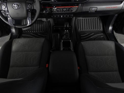 Used 2022 Toyota Tacoma TRD Sport w/ Technology Package image 36