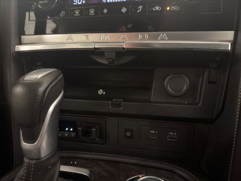 Used 2024 Nissan Armada Platinum w/ Captain's Chairs Package image 29