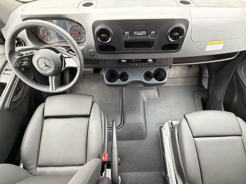 New 2026 Mercedes-Benz Sprinter 2500 image 25