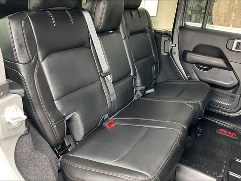 Used 2021 Jeep Wrangler Unlimited Rubicon w/ Trailer Tow Package image 18