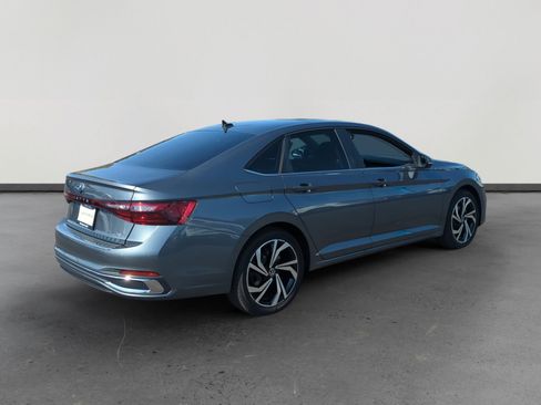 New 2025 Volkswagen Jetta SEL image 5