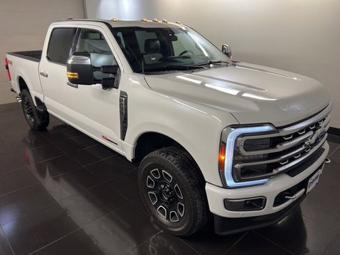 Used 2024 Ford F250 Platinum image 1