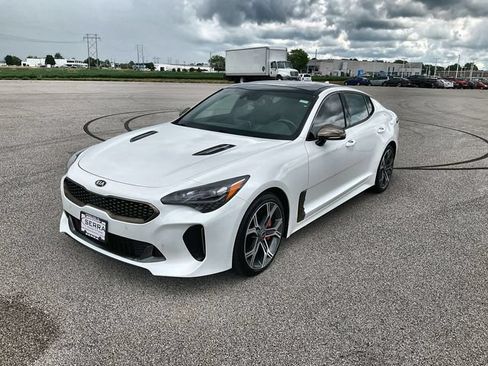 Used 2021 Kia Stinger GT1 AWD/4WD image 10