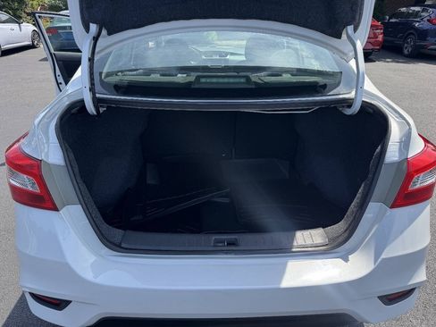 Used 2018 Nissan Sentra SV FWD image 16