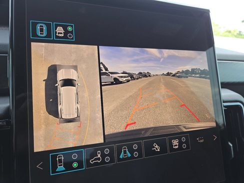 New 2026 GMC Yukon AT4 w/ AT4 Premium Plus Package AWD/4WD image 11