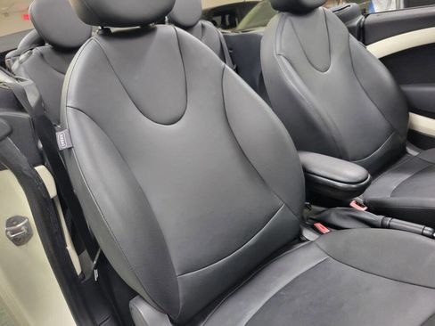 Used 2013 MINI Cooper Convertible image 29