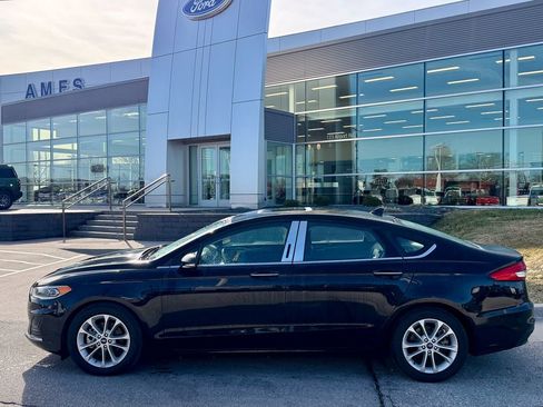 Used 2020 Ford Fusion SEL image 3