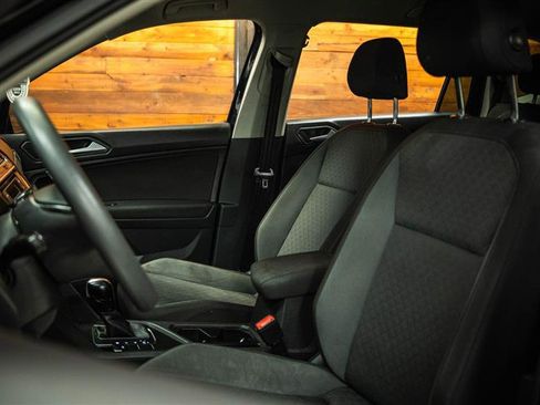 Used 2019 Volkswagen Tiguan S w/ Driver Assistance Package FWD image 9