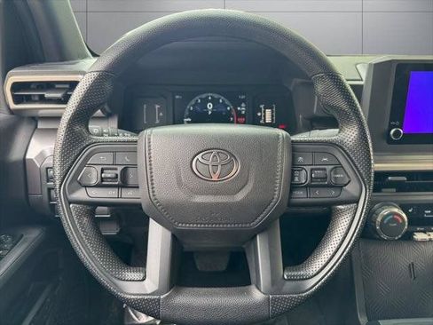 Certified 2025 Toyota Tacoma SR5 AWD/4WD image 43