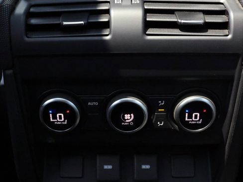 Used 2024 Land Rover Defender 130 V8 image 27