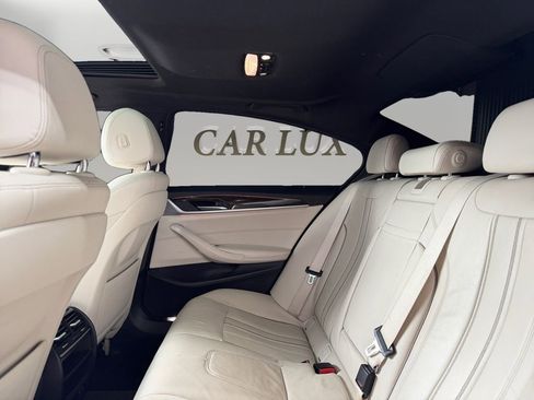 Used 2020 BMW 530i w/ Convenience Package RWD image 13