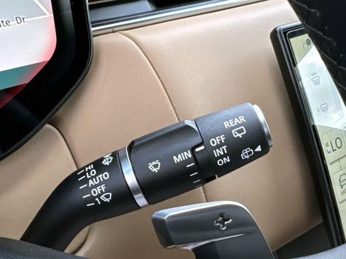 New 2026 Land Rover Range Rover SE image 28