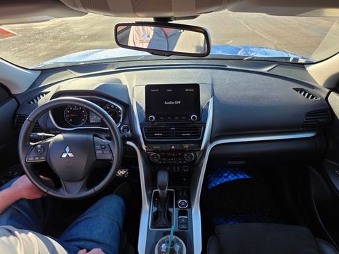 Used 2023 Mitsubishi Eclipse Cross SE image 8