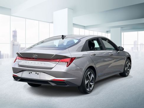 Used 2023 Hyundai Elantra SEL w/ Convenience Package FWD image 4