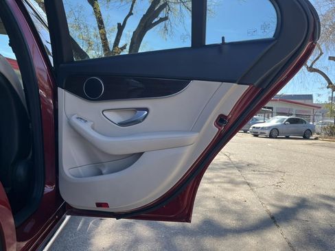 Used 2016 Mercedes-Benz C 300 Luxury image 28