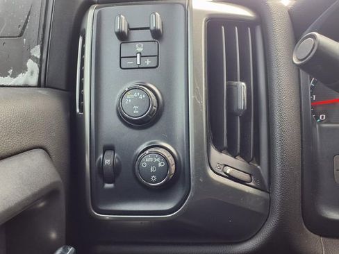 Used 2019 Chevrolet Silverado 1500 LT w/ All Star Edition image 17