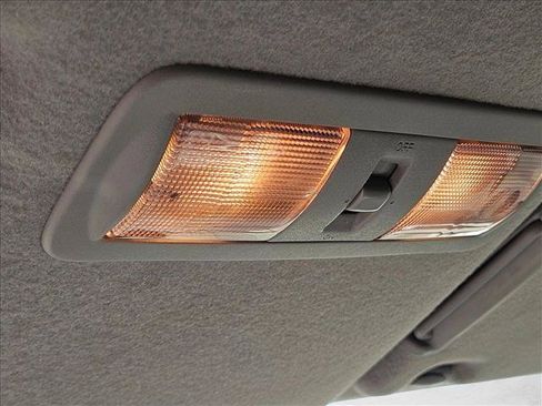 Used 2012 Nissan Frontier SV RWD image 10