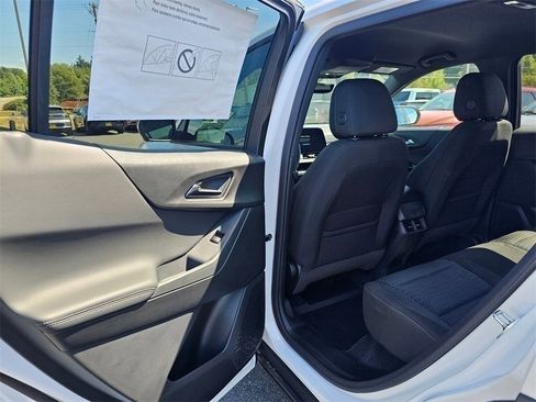 New 2026 Chevrolet Equinox LT w/ Safety and Technology Package image 6