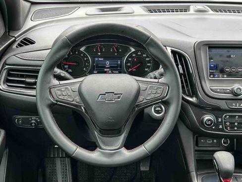 Used 2023 Chevrolet Equinox RS FWD image 26