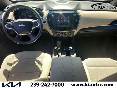 Used 2022 Chevrolet Traverse LS FWD image 15
