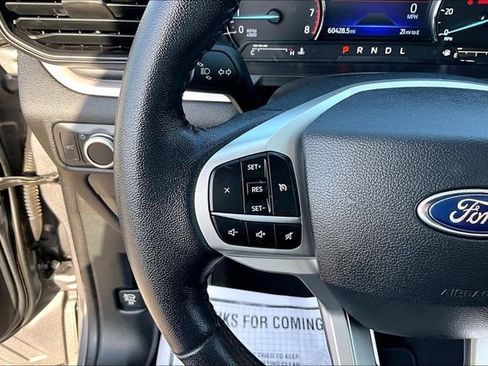 Used 2022 Ford Explorer XLT RWD image 15