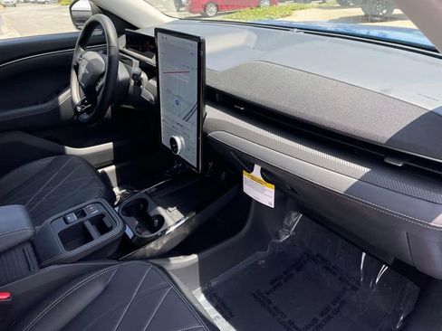 New 2025 Ford Mustang Mach-E Premium image 23