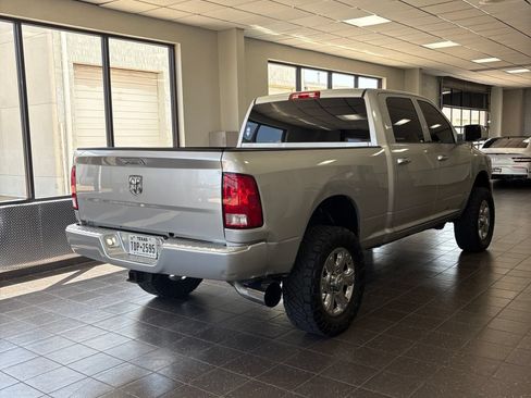 Used 2018 RAM 2500 Tradesman w/ Chrome Appearance Group AWD/4WD image 4